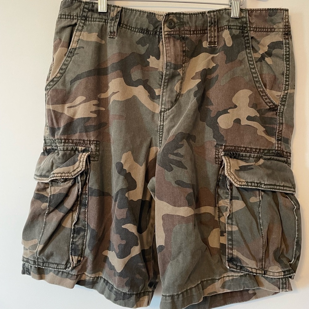 Old Navy Camo Cargo Short - 34